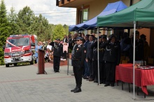 Uroczyste przekazanie i poświęcenie samochodu strażackiego w OSP Sieraków  