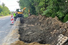 Budowa nowego chodnika w miejscowości przy drodze wojewódzkiej nr 964 Dobczyce – Wieliczka w miejscowościach Dziekanowice i Sieraków. 