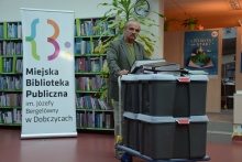 44 tomy kronik z prywatnych zbiorów przekazane bibliotece