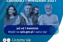 Na zdjęciu rodzina i napis: Pwoszechny Spis Ludności i Mieszkań 2021. Już od 1 kwietnia! Wejdź na spis.gov.pl i spisz się! Liczymy się dla Polski