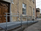 Środowiskowy Dom Samopomocy w Dobczycach - wejście i rampa dla wózków